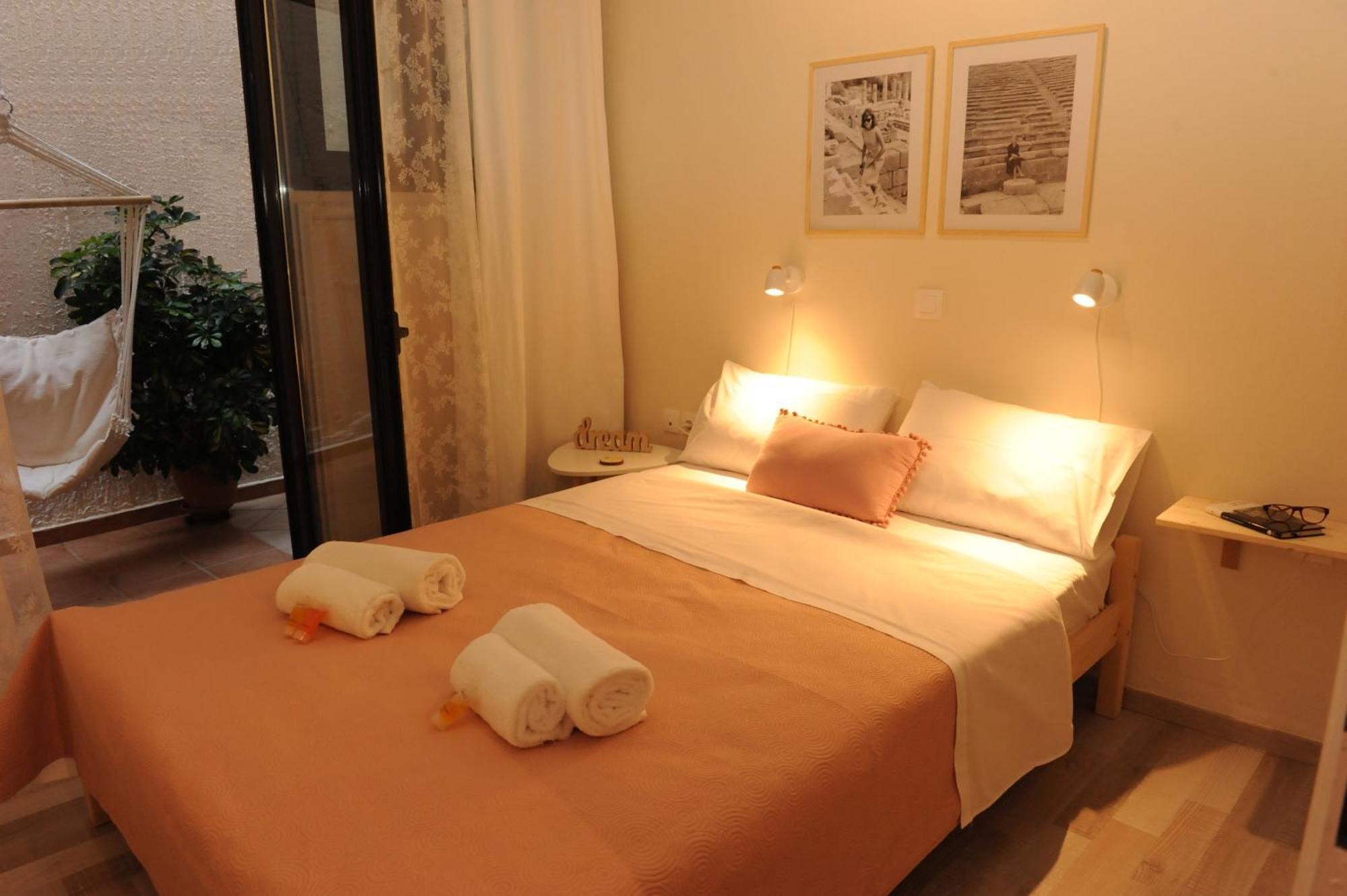 Апартаменты Delphic Moments - Sunny App 3Br, 2Ba With View Экстерьер фото